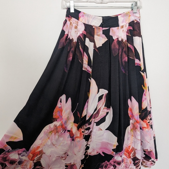 Floral Navy Print Skirt - Picture 6 of 6